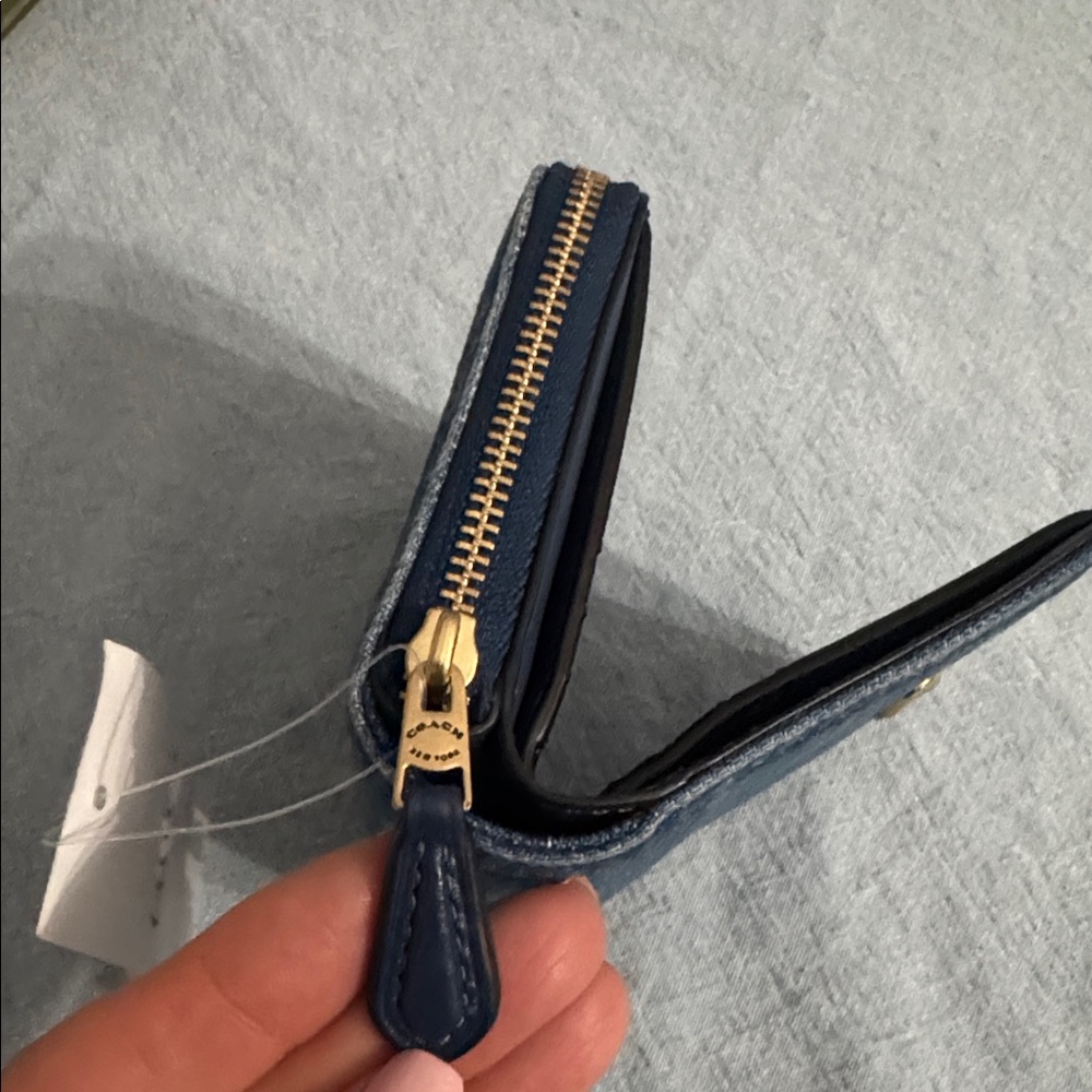 Coach Denim Billfold Zip Wallet with Gold 'C' Gold tone - Picture 4 of 6